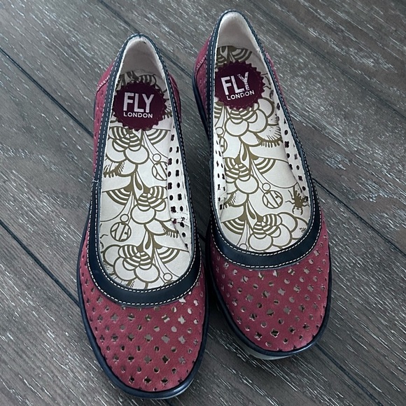 Fly London Shoes 37/7 Yika Perforated Wedges Brick Suede Leather NWOB - Picture 6 of 9